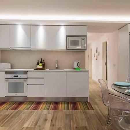 Downtown 3-bedroom Luxury *