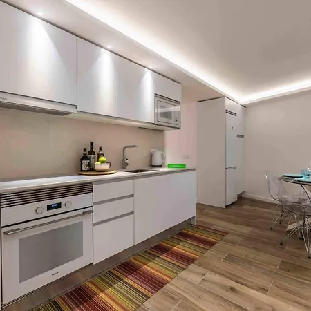 アパート Downtown 3-bedroom Luxury