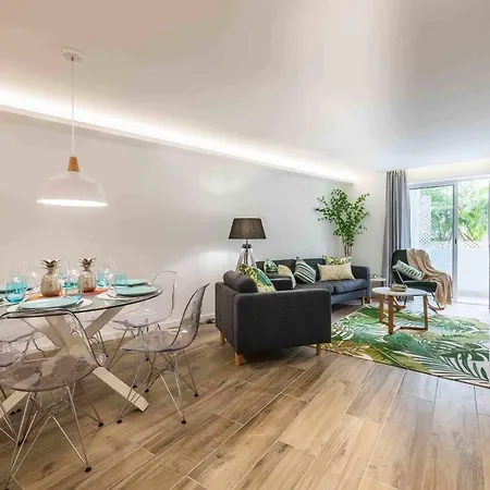 Downtown 3-bedroom Luxury