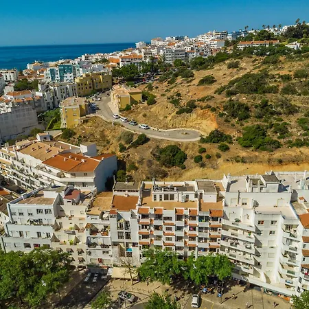 Downtown 3-bedroom Luxury Apartman Albufeira