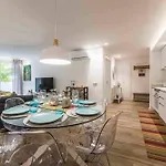Downtown 3-bedroom Luxury אלבופיירה